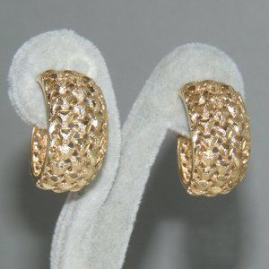 SOLD Vtg Large Designer 14k Gold Diamond Cut Wide Weave Hoop Omega Earrings 8g